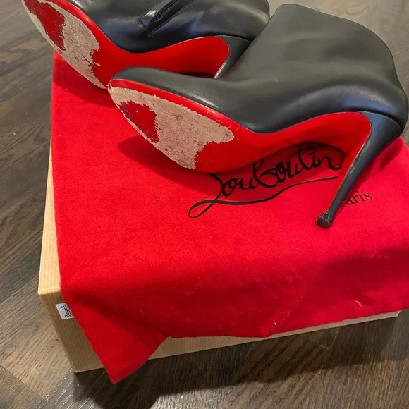 Christian Louboutin Belle100 black bootie size 38 - Picture 8 of 9